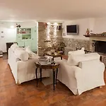 Charme Bed & Breakfast