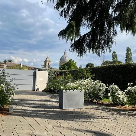 Frühstückspension Charme 4*